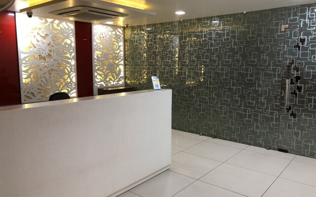 Capital O 6772 Hotel Mukund