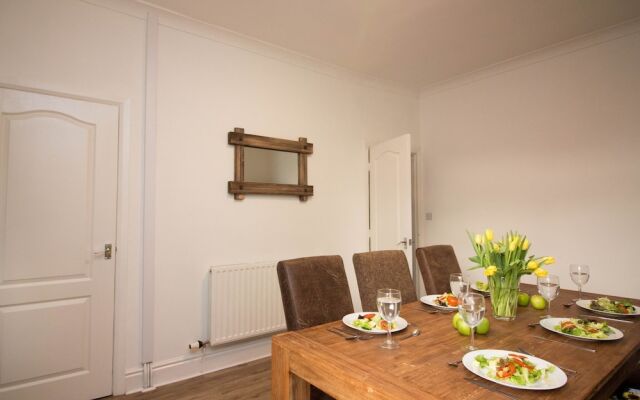 Newly Refurbished 3 Bedroom House