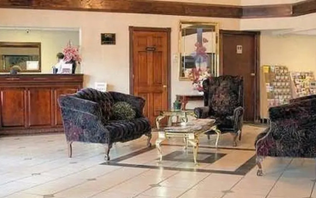 Americas Best Inn & Suites Commerce