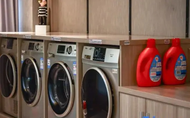 Rainbow Esports Hotel