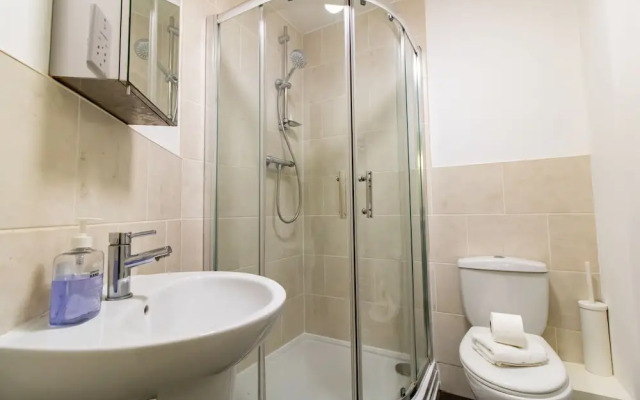 Impeccable 2-bed Apartment in Gateshead