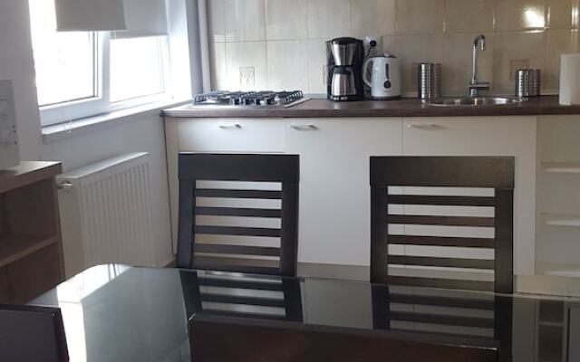Balcescu Apartment 33