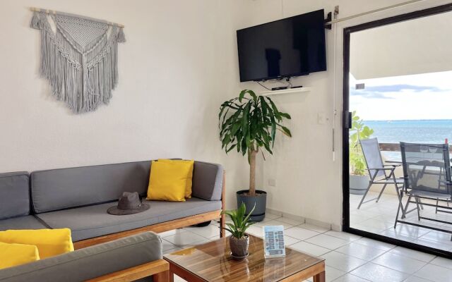 Flamingo Plus by Andiani Travel