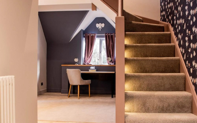 The Jacobean Hotel