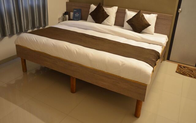 OYO 9920 Hotel Aurangabad Regency