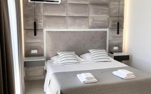 White House Kokas Luxury Apartments