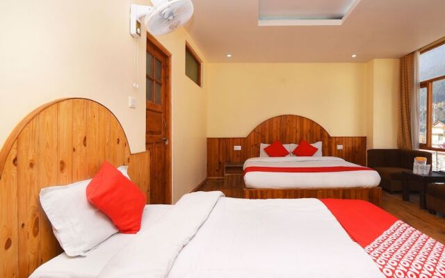 OYO 19322 Hotel Snow Flake