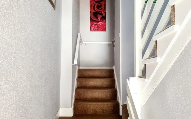 Lovatt Apartment Near City Center