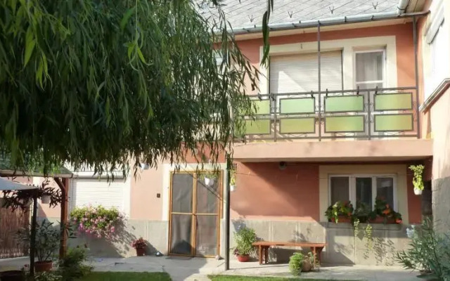 Domboldal Vendégház