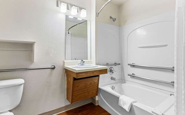 WoodSpring Suites Tulsa