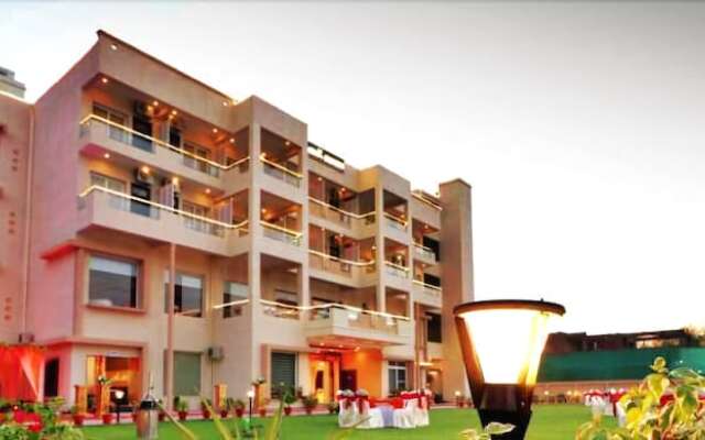 Genx Crescent Lucknow