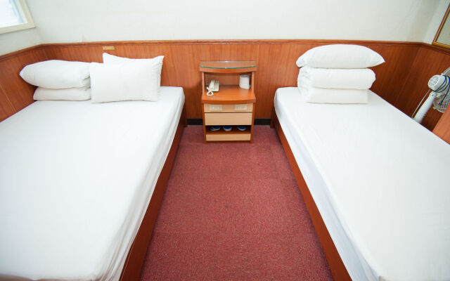 New May Flower Hotel