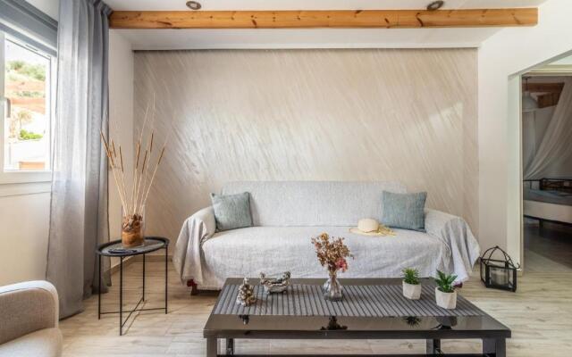 The Holiday House 3