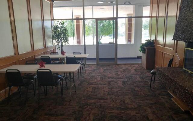 Regency Inn & Conference Center