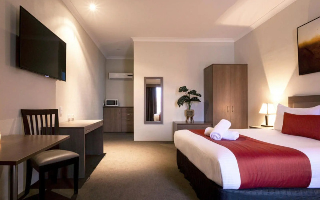 Parkes International Motor Inn – Guest Rooms – Parkes