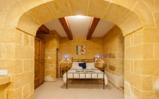 Gozitan Farmhouse With Pool - PP 4
