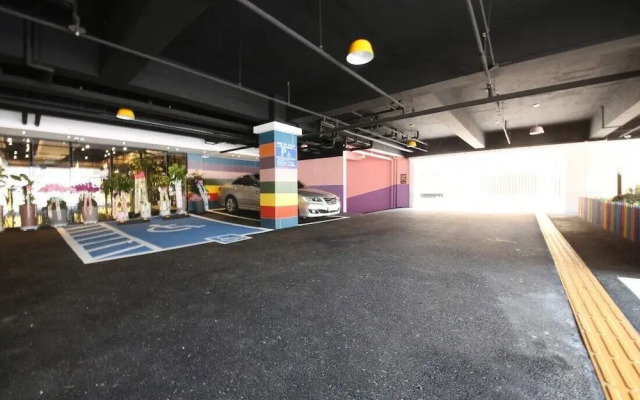 Almond Kids Hotel