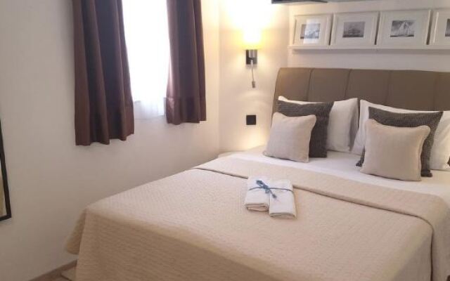 Blue Star Apartments