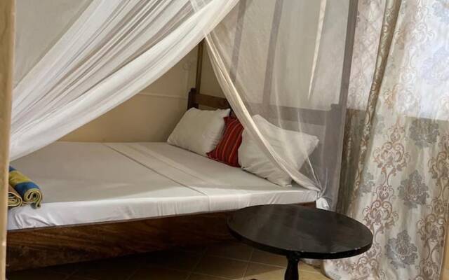 Nice and Cosy Studio En-suite, Kitchenette, Kenya