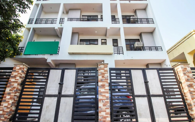 Oyo 24075 Galaxy Guest House
