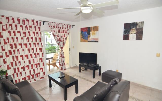 2BR Condo ground level Rinconada Del Sol