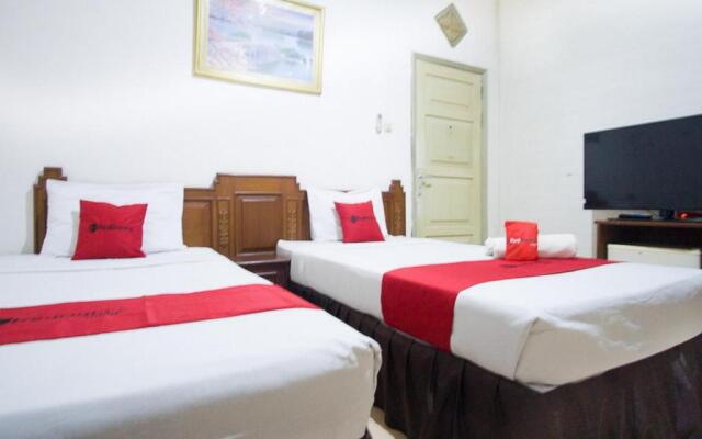 RedDoorz near Pantai Falajawa Ternate