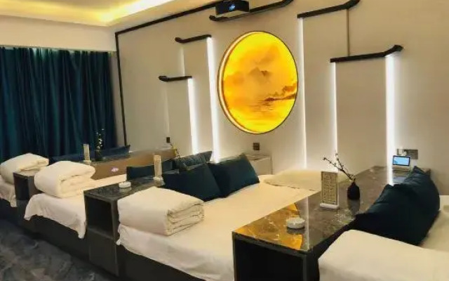 Shui Linglong Movie Hotel (Taiyuan R & F City)