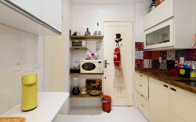 1 Quarto a 200m da Praia de Ipanema | PM1441/206