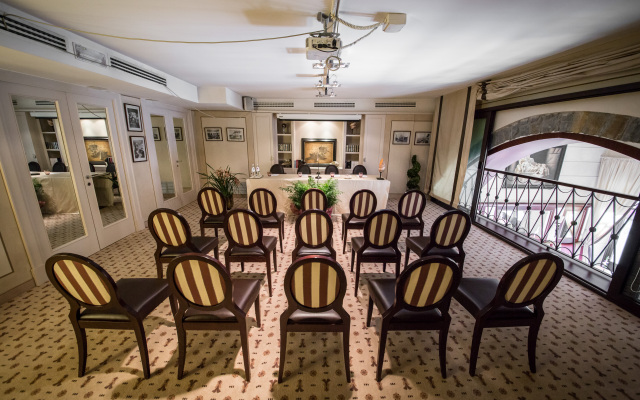Victoria Hotel Letterario