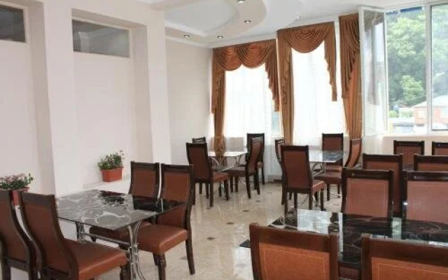 Hotel Jachvis Khidi