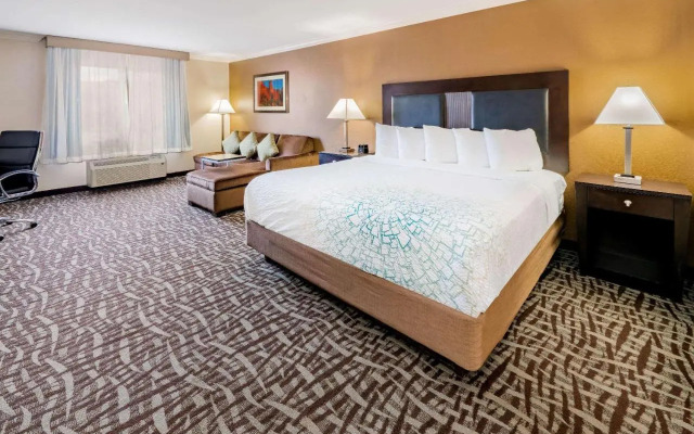 La Quinta Inn #826