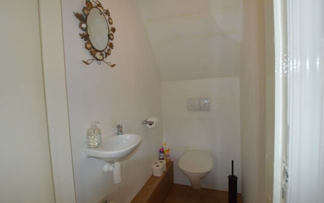 Tranquil Farmhouse in Wapserveen by the Forest