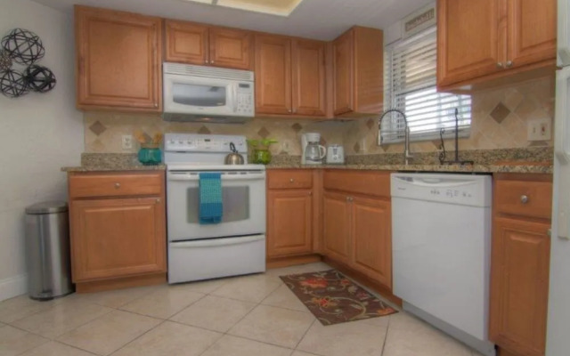 Gulf Strand 208 By Redawning