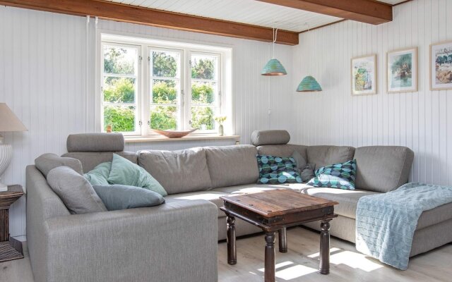 10 Person Holiday Home in Rødvig Stevns