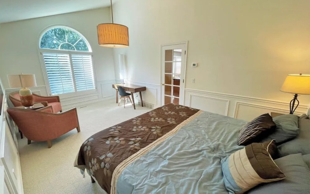 Sweetbriar Home 8 Bedroom Home by RedAwning