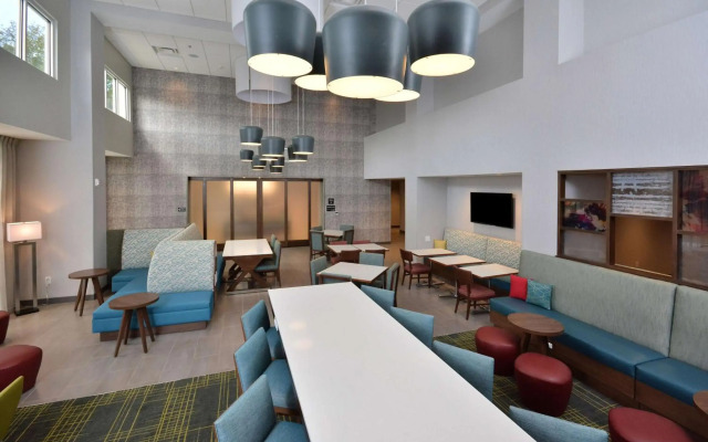 Hampton Inn & Suites by HIlton Charlotte North I 485