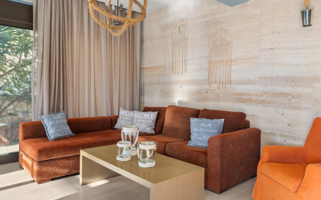 Christie's Luxury Suites