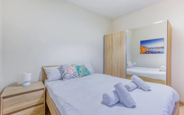 St James the Traditional 4-bed Townhouse Terrace