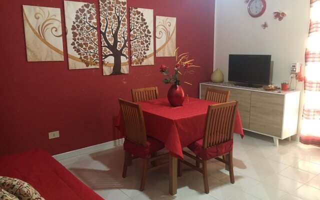 The Wisteria Apartment Near to Main Beach