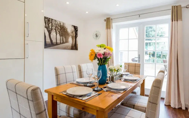 Tus Nua Cottage