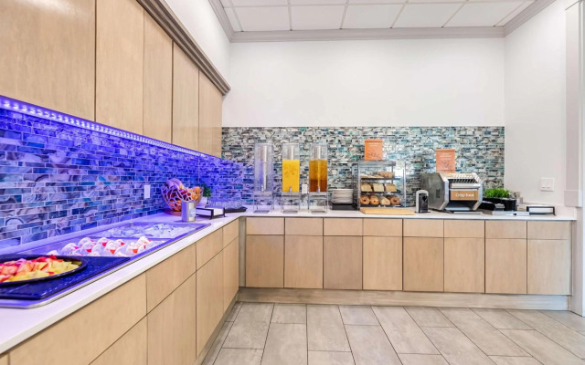 Homewood Suites by Hilton East Rutherford - Meadowlands