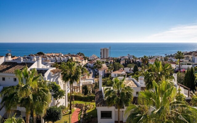 Lovely Apartment With View And Pool Ref 127