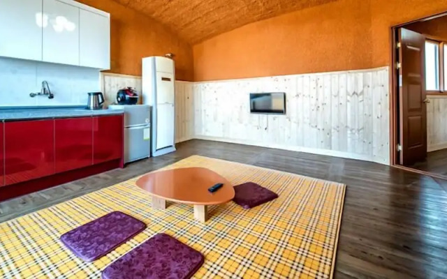 Jangchun Red Clay Pension