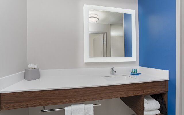 Holiday Inn Express & Suites Phoenix Tempe - University