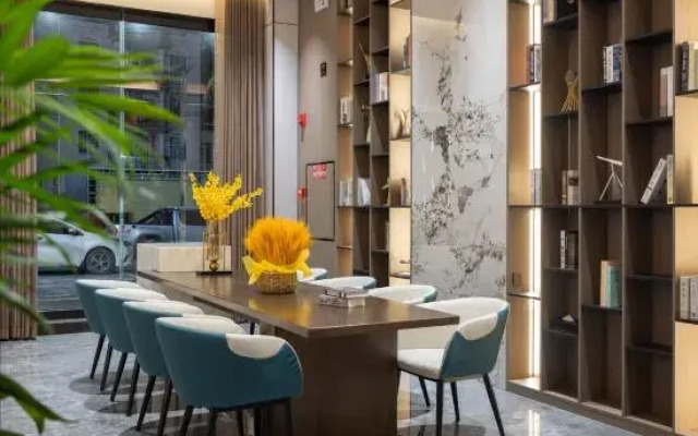 Carlton Express Hotel (Ledong Huangliuzhen Branch)