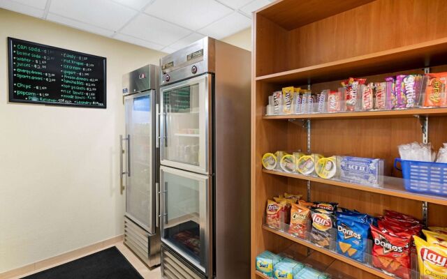 La Quinta Inn & Suites Knoxville Airport