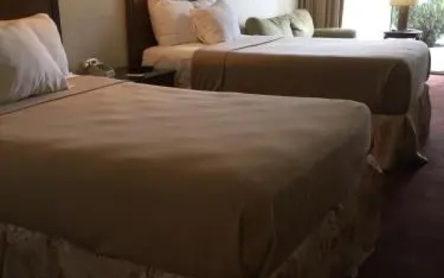 Cheshire Motor Inn