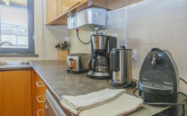 B39 - Marina Hill Apartment