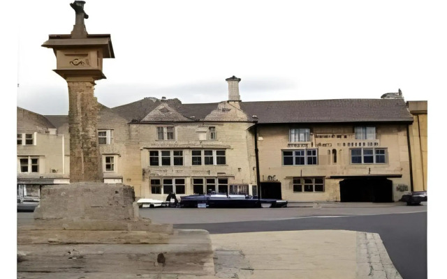 The Kings Arms Hotel