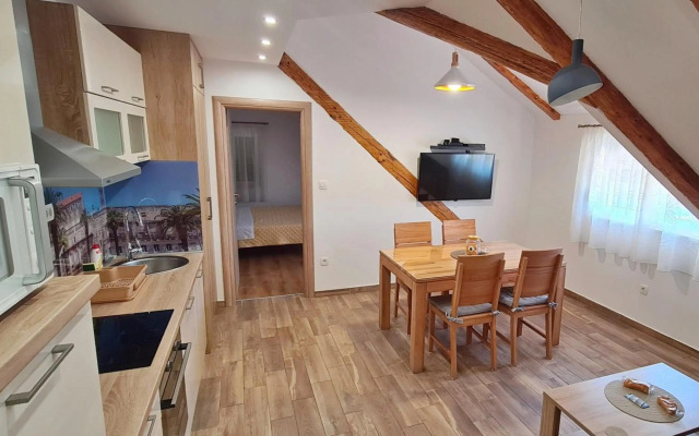 Attic Split apartment near city centre